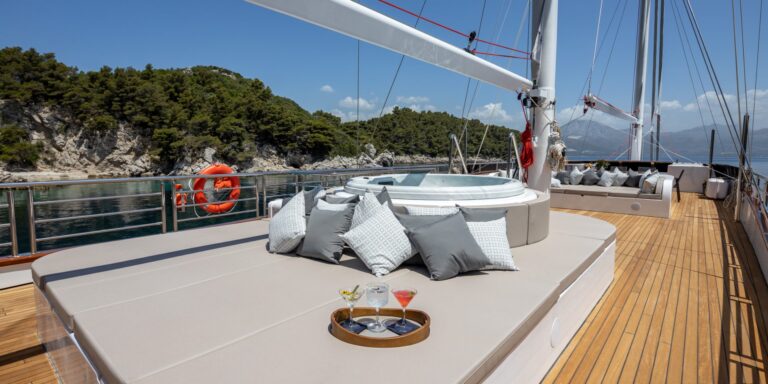 Jacuzzi Seating