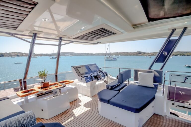 Main Helm On The Sun Deck