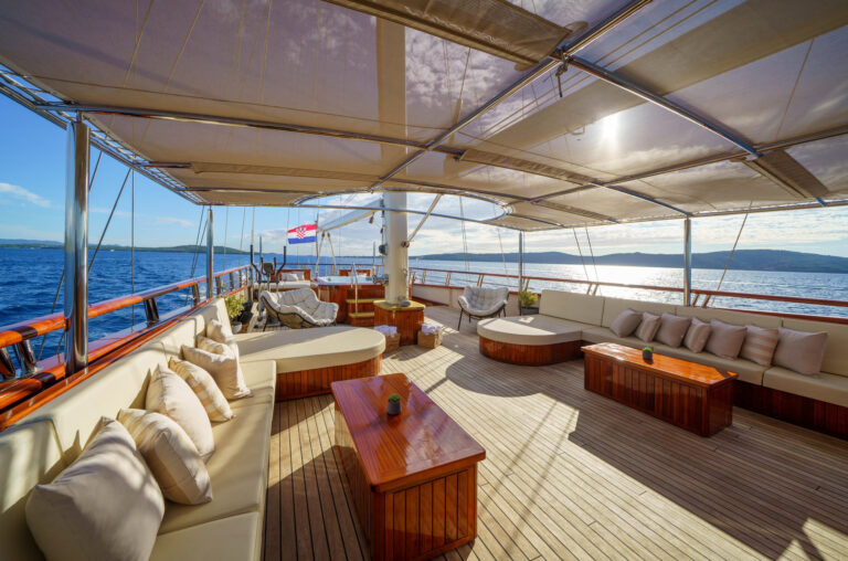 SON DE MAR - Covered Sun Deck