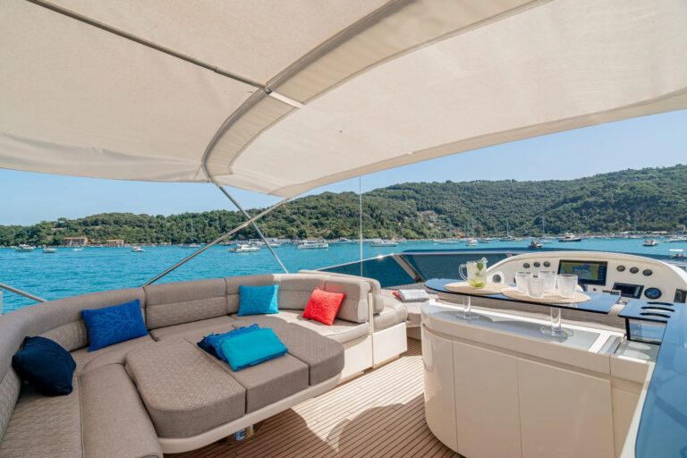 Sun Deck With Sun Pad Set Up