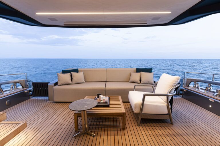 Aft Deck Seating