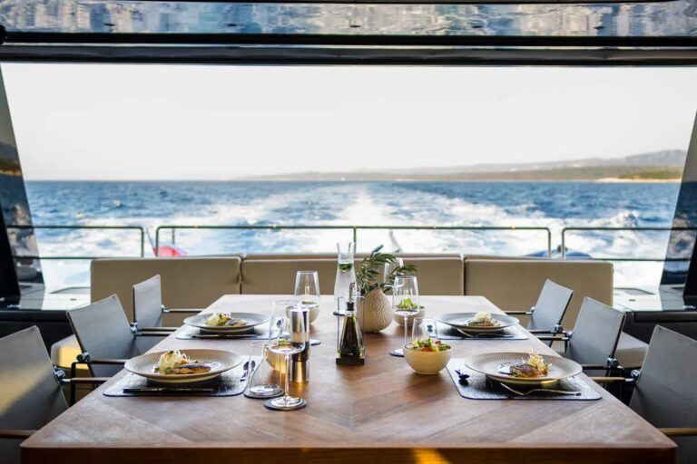 Al Fresco Deck Dining