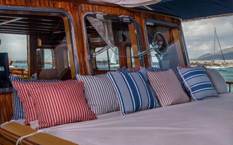 Comfortable Deck Furnishings