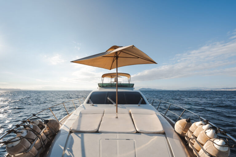 Foredeck With Sun Pads And Umbrella