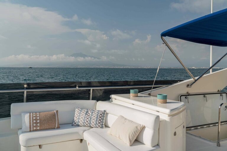 Lounge On Flybridge