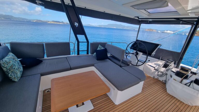 Sailing Catamaran MY TY Fly Bridge