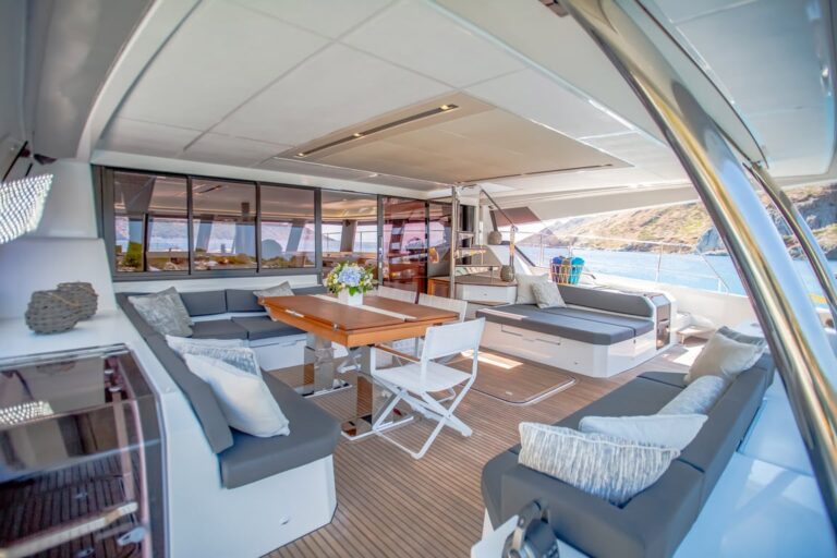 Main Deck Cockpit