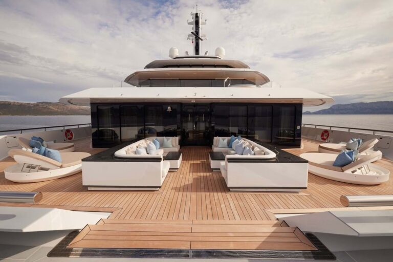 Spa Deck Forward