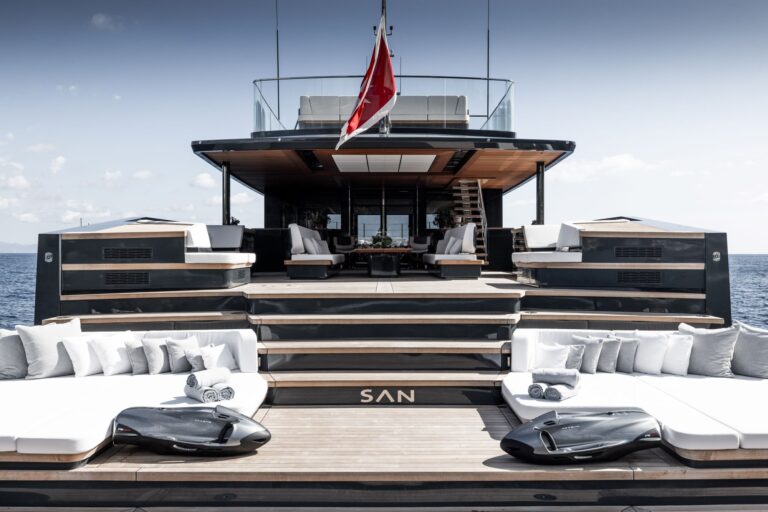 Stern Beach Club