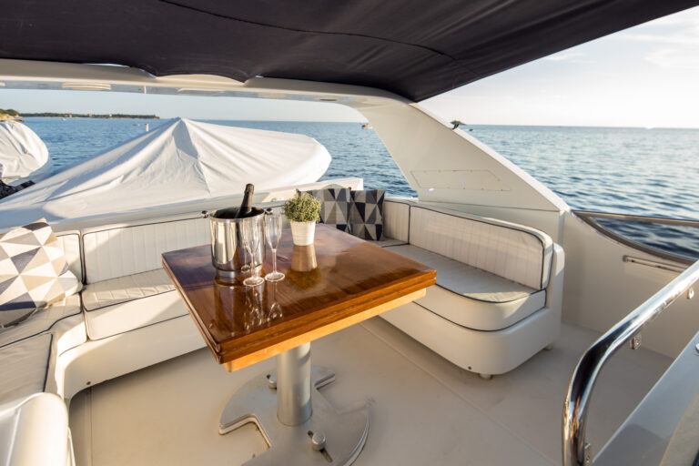 Sun Deck Dining Setting
