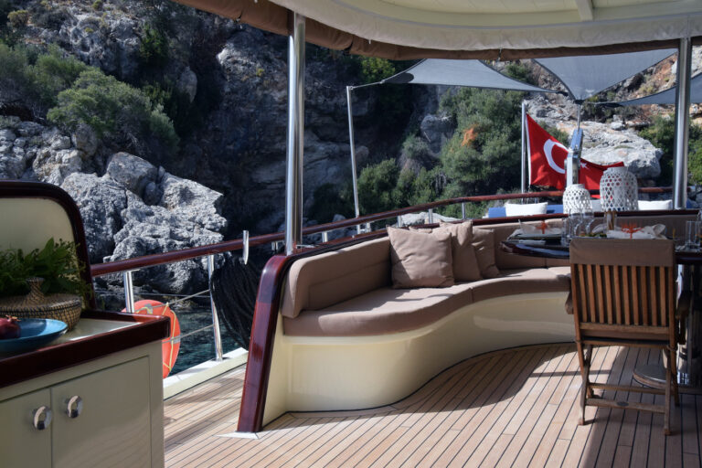 Aft Seating Detail