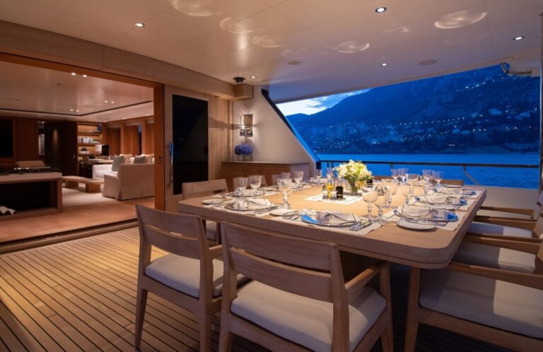 Bridge Deck Dining