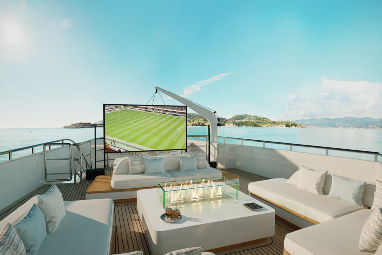 Lounge On Upper Deck