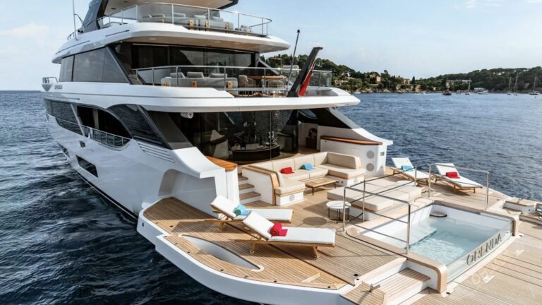 Main Deck Aft Oasis Deck