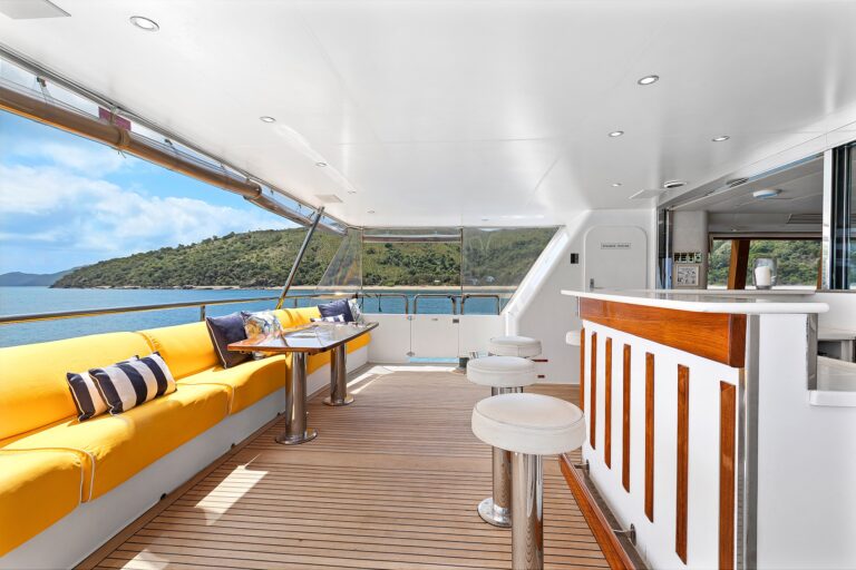 Main Deck Aft Bar And Seating