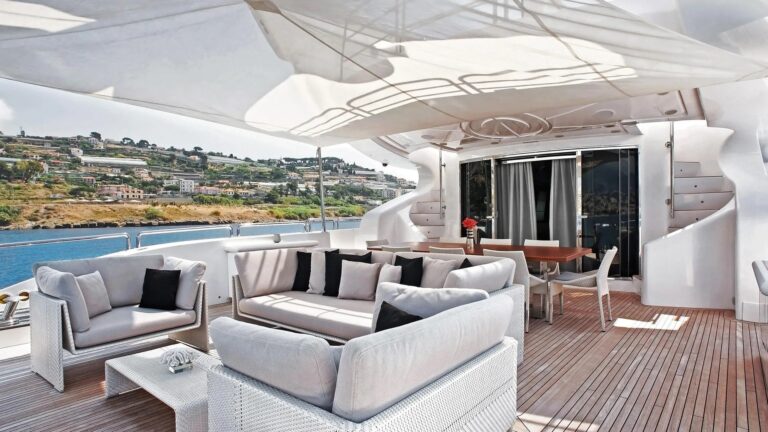 Main Deck Seating