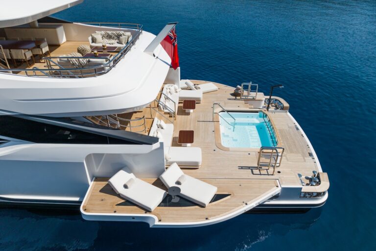 Oasis Deck With Fold Out Wings
