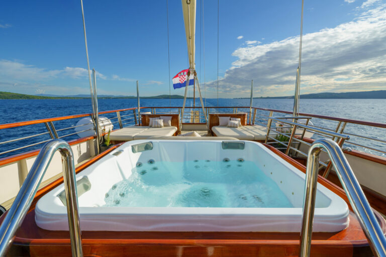 SON DE MAR - Sun Deck Jacuzzi