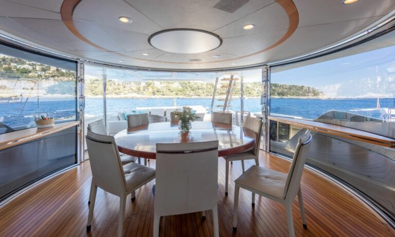 Semi Open Bridge Deck Dining