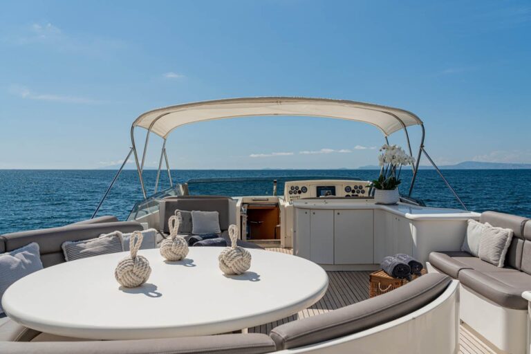 Sun Deck Dining