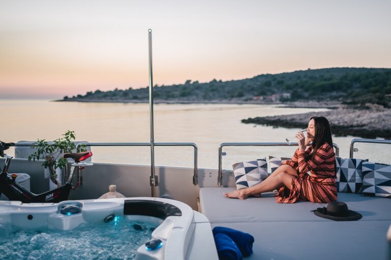 Sun Deck Jacuzzi And Sun Pads