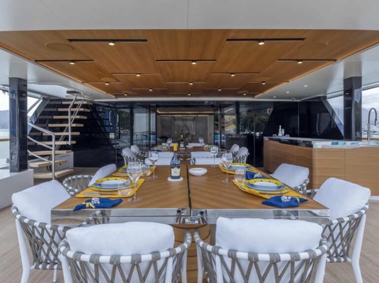 Upper Deck Dining