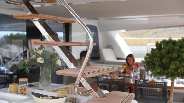 Aft Cockpit