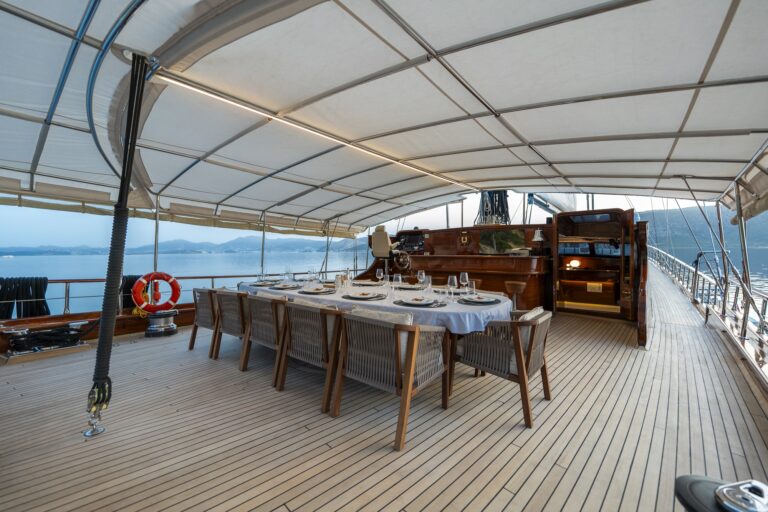 Deck Dining