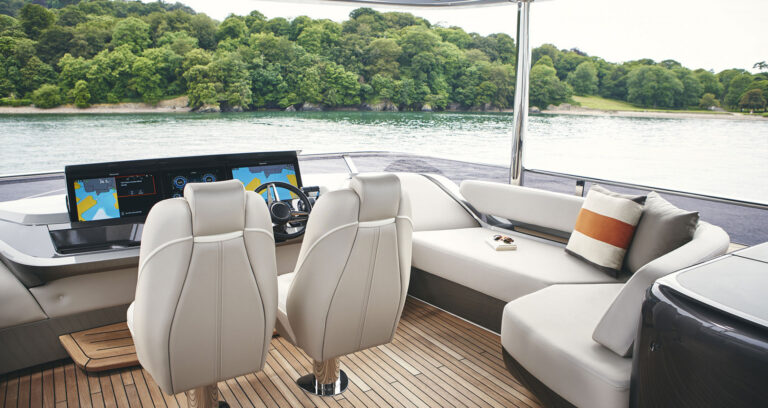 Flybridge Helm Controls (sistership)