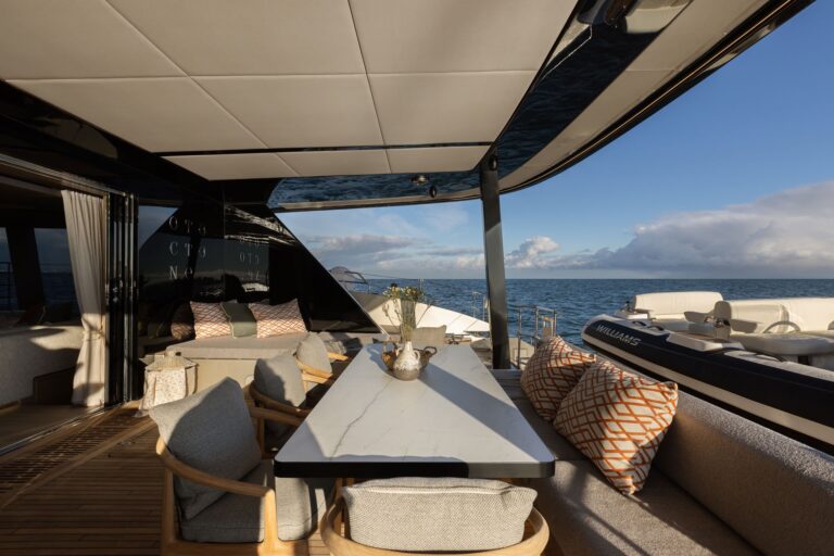 Main Deck Cockpit Dining