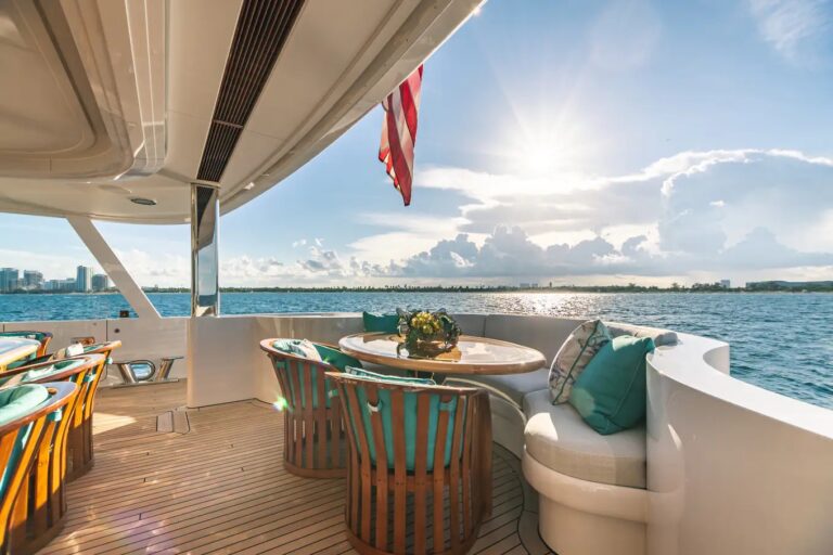 Main Deck Occasional Dining