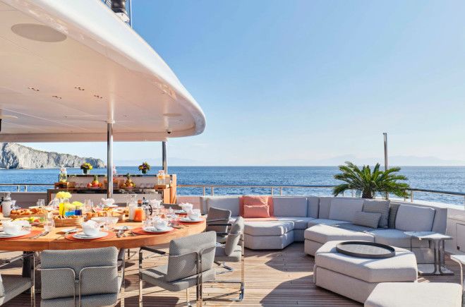 Main Deck Seating