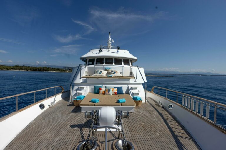 Split Level Foredeck