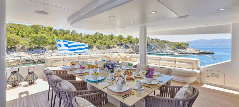 Upper Deck Dining