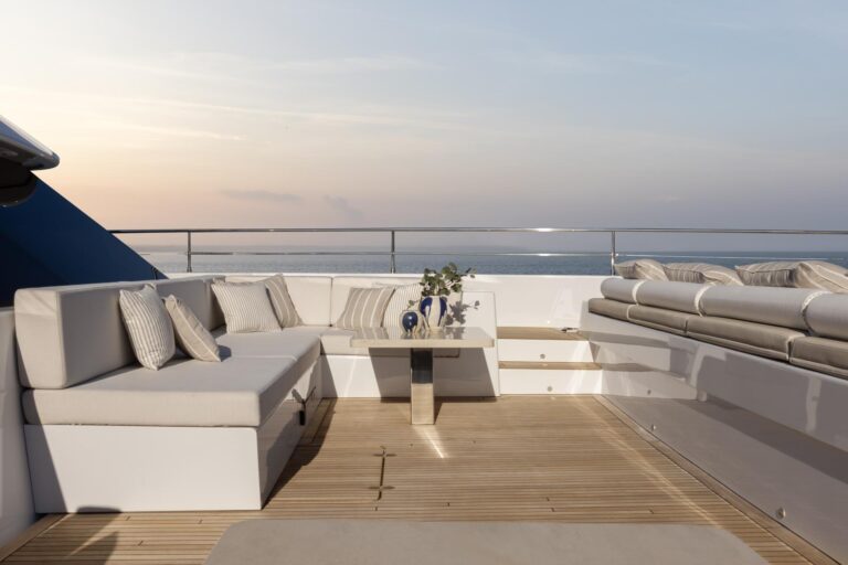 Bow Seating