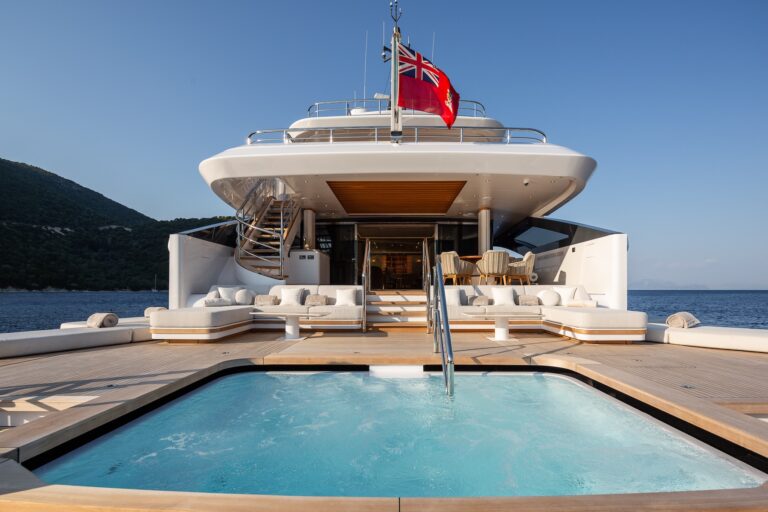 Oasis Deck Pool