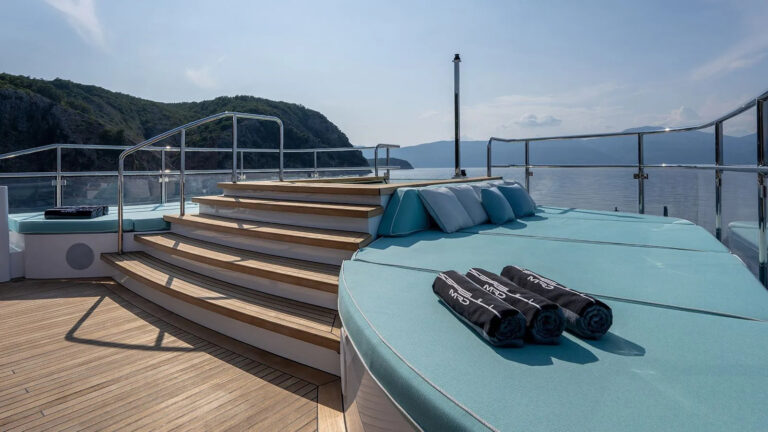 Sun Deck Forward Pool
