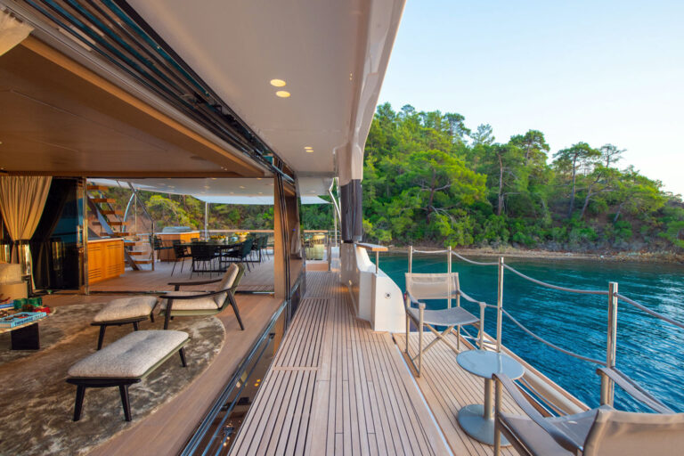 Upper Deck Fold Out Balcony