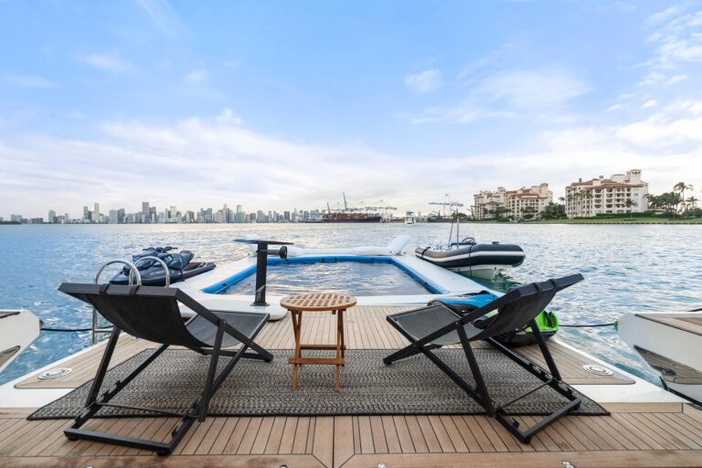Beach Club With Sea Pool