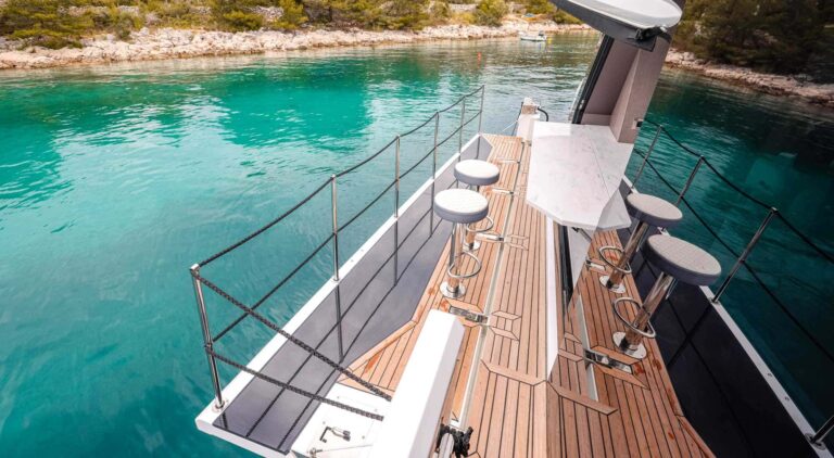 Fold Out Terrace Port