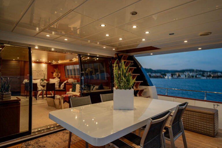 Main Deck Aft View Into Main Salon