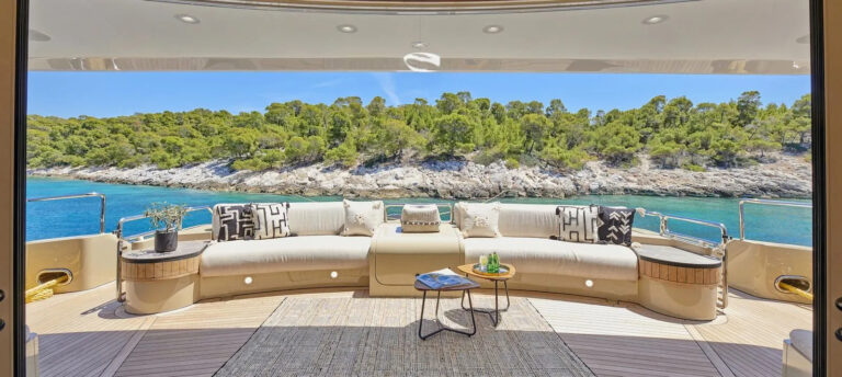 Main Deck Lounge