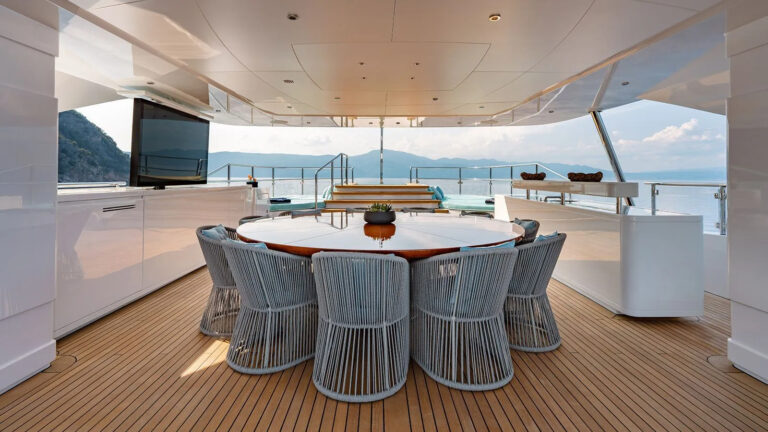 Sun Deck Dining