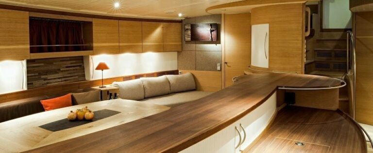 The 20m Yacht HELENE