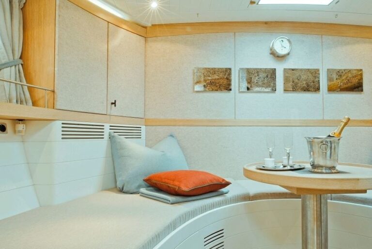 The 20m Yacht HELENE