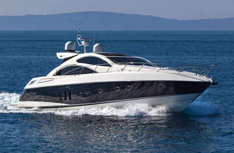 20m Yacht CHILLOUT AREA 77