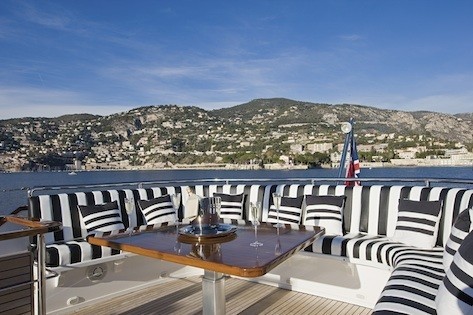 The 20m Yacht LABRADOR