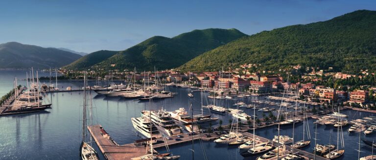 The 20m Yacht MUSTIQUE