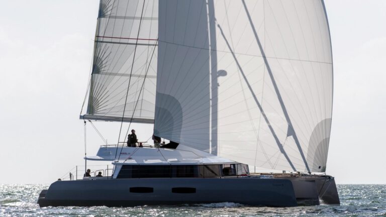 Neel Trimarans
