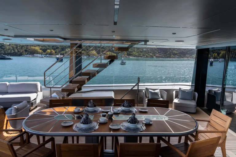 Bridge Deck Dining Alternative View